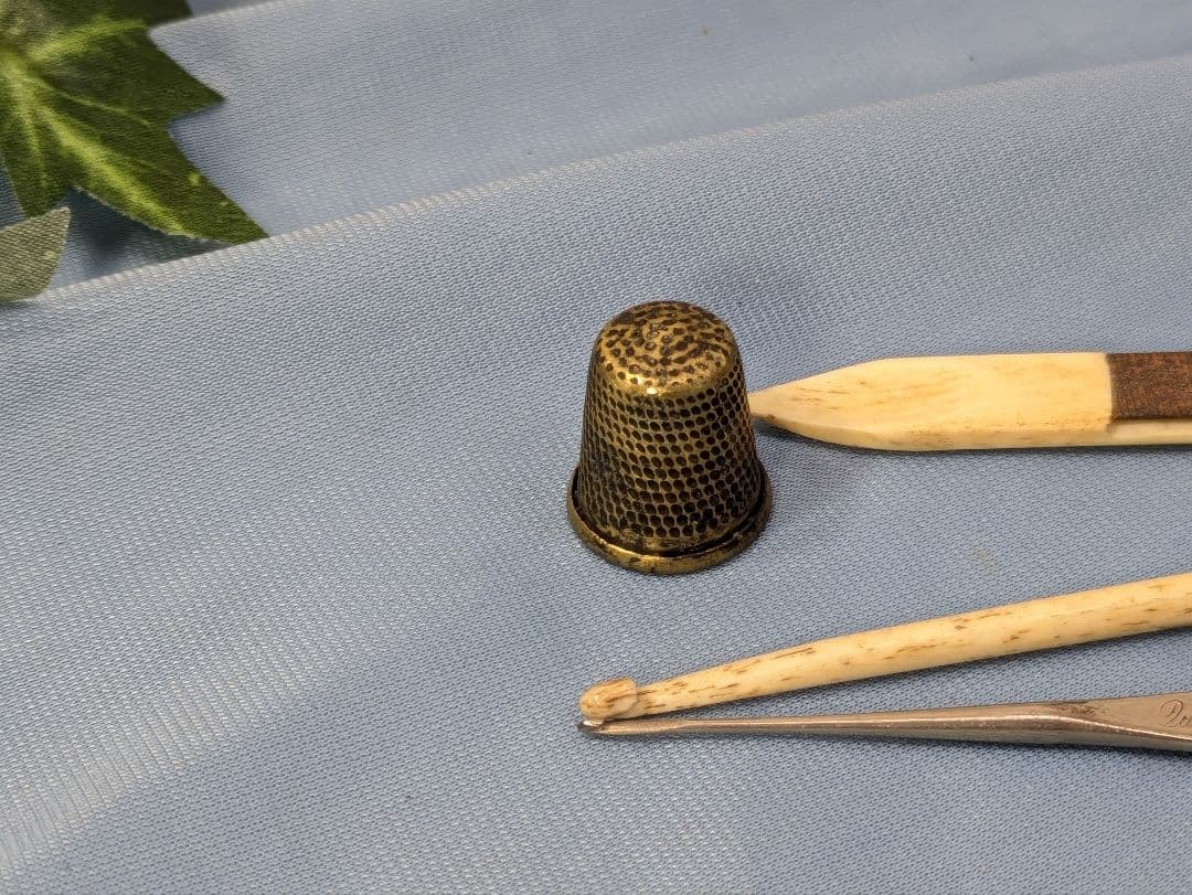 イギリス アンティーク ソーイングセット ケース付き