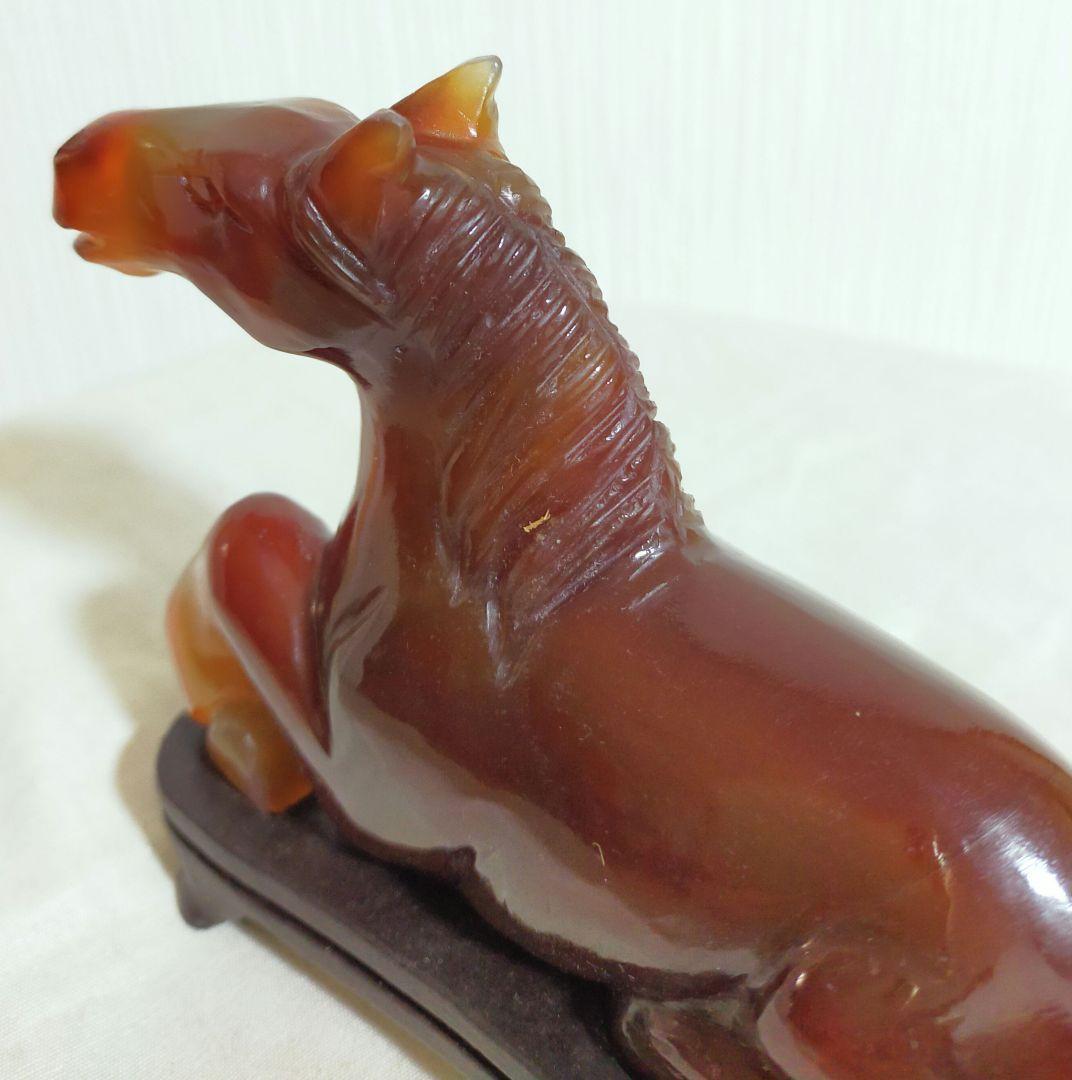 セール✨天然石　瑪瑙　彫刻馬　干支馬　木製台座付き