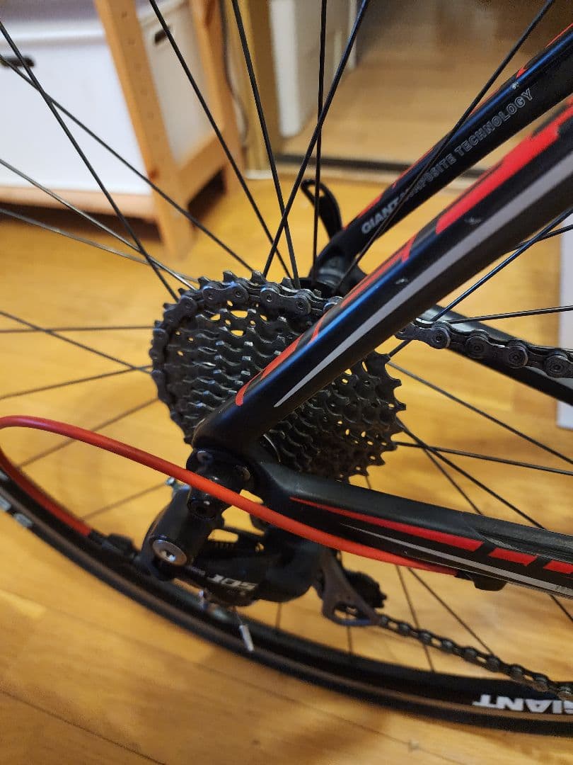 GIANT DEFY カーボンロードバイク 札幌引き取り限定