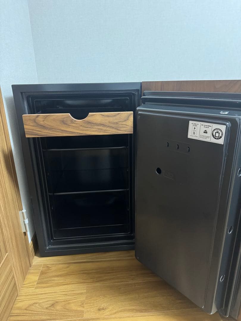 コンパクト金庫