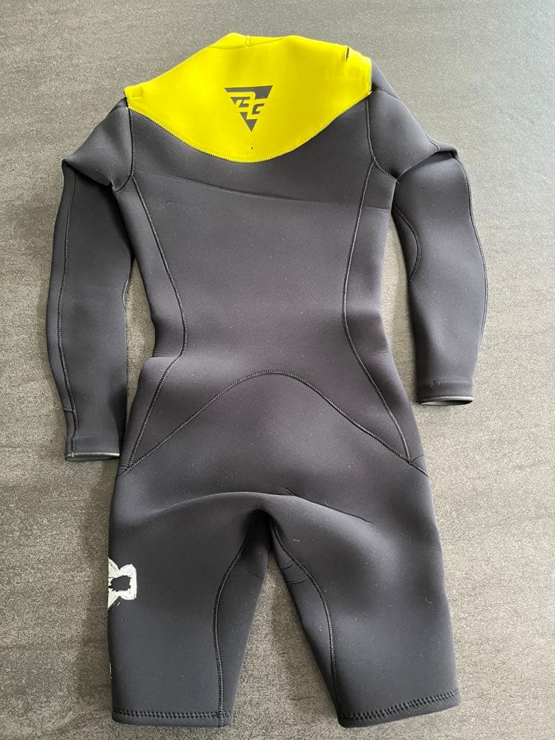BGZ 3/2mmロンスプウエットスーツ　新品未使用