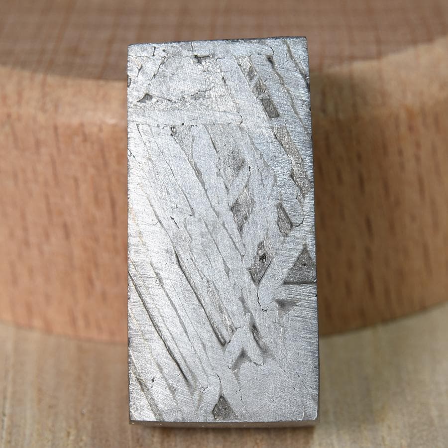 ★*★様 アルタイ隕石　隕石　メテオライト　直方体　鉄隕石　重さ19ｇ