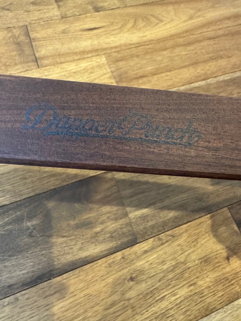 ダッパーパンチ　木製４脚　ウォールナット