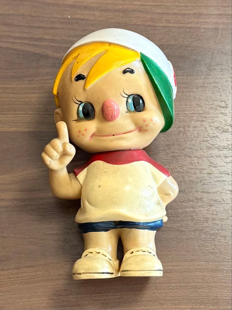 日清食品　ちびっこソフビ人形