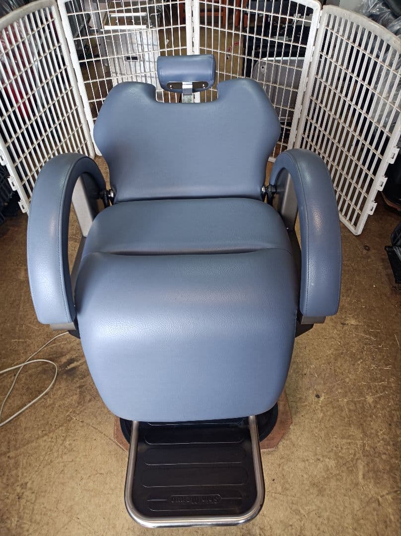 理容機器　新明和椅子　ペアラ