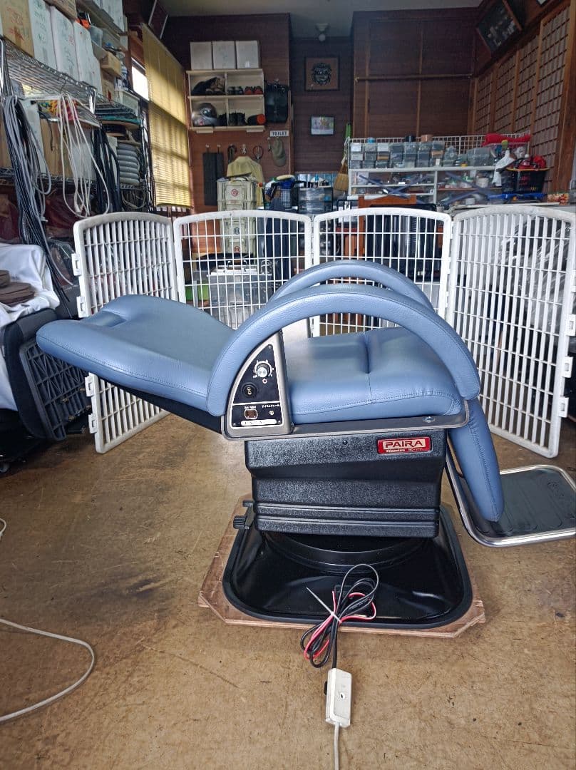 理容機器　新明和椅子　ペアラ