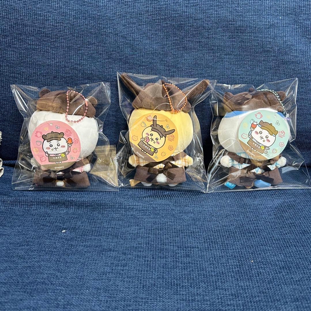 ちいかわ　カフェ店員さん　マスコット