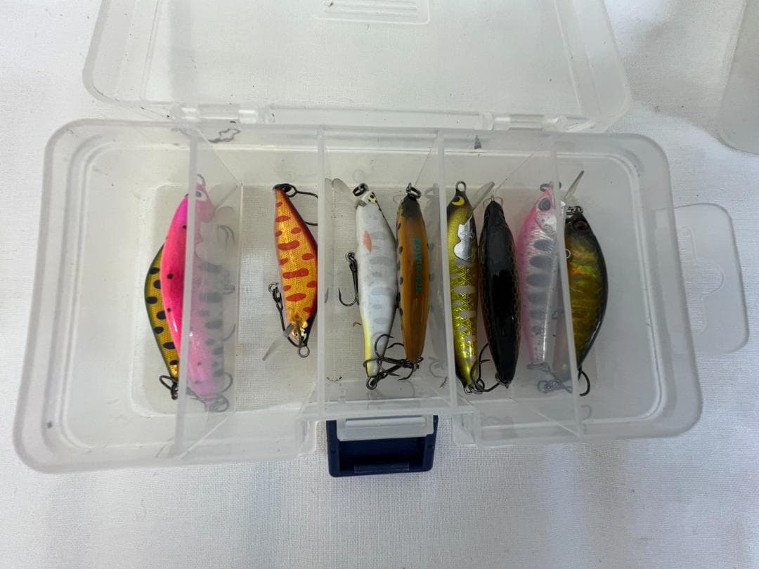 最終値下渓流ルアー　新品＆中古ルアーセット、ケース付　まとめ売り