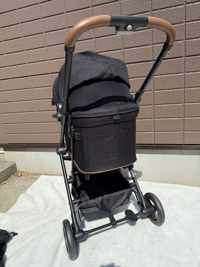 【極美品】コンビ コムペット ルルテイル キャリー マウナロアブラック カート