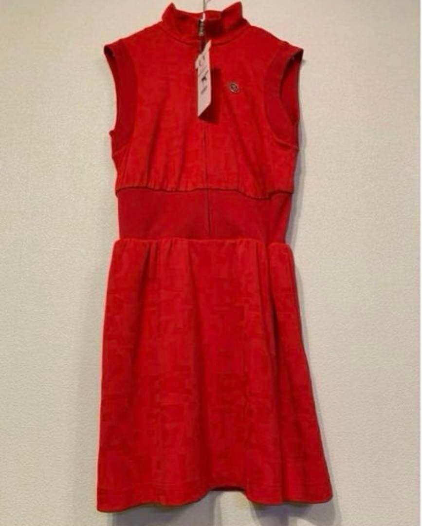 未使用タグ付き アダバット ワンピース 赤 ゴルフウェア