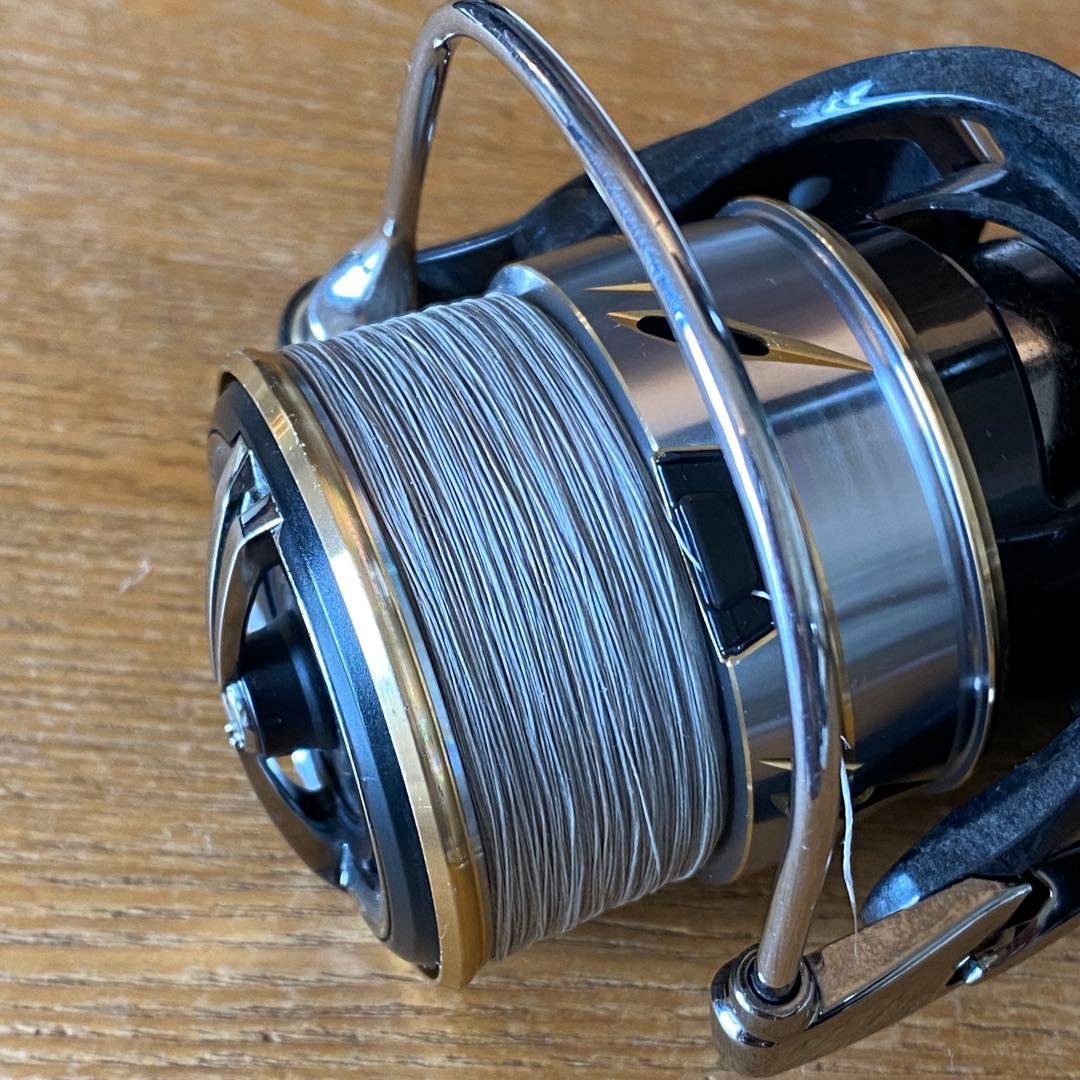 訳あり 20 LUVIAS LT 4000-CXH スピニングリール