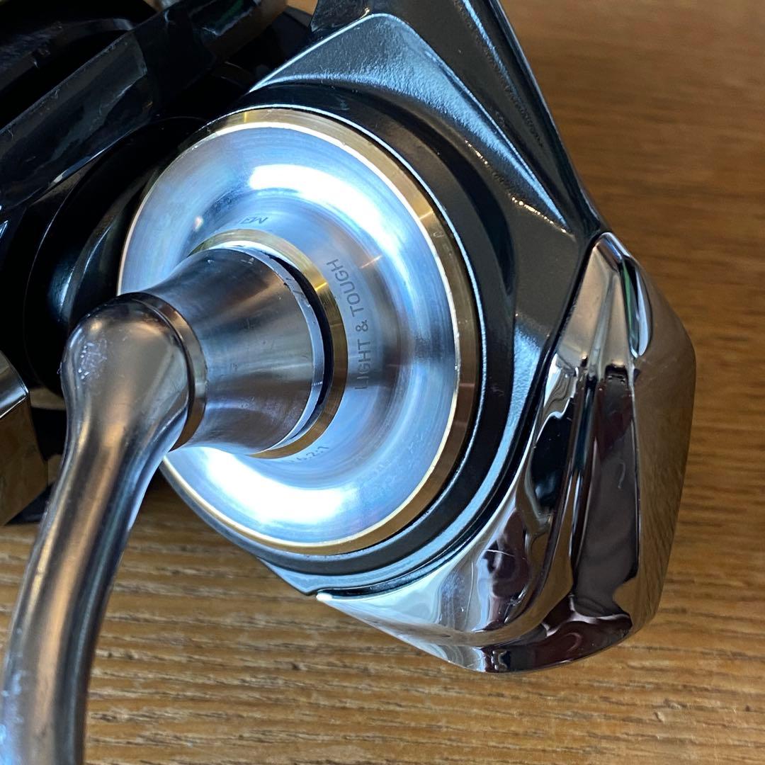 訳あり 20 LUVIAS LT 4000-CXH スピニングリール