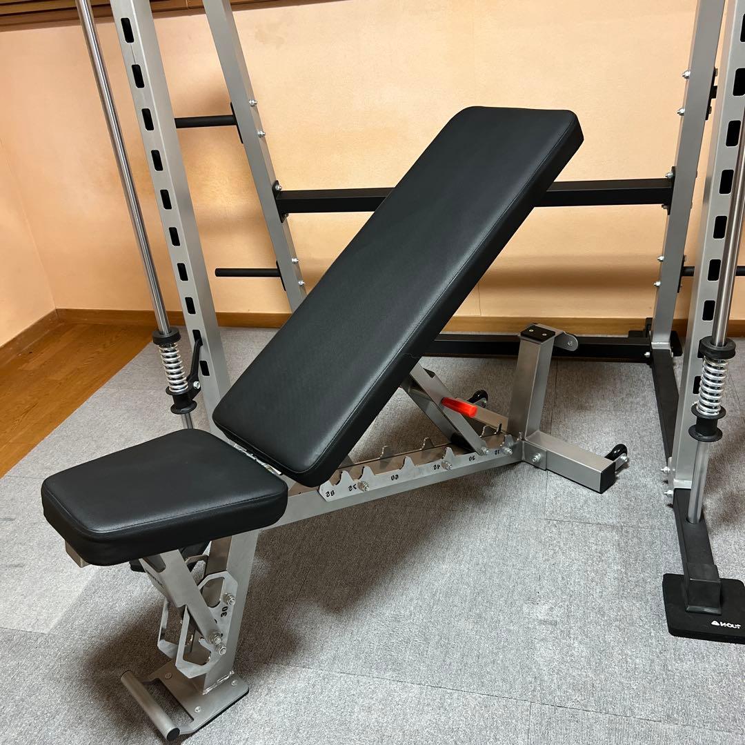 IROTEC トレーニングベンチ