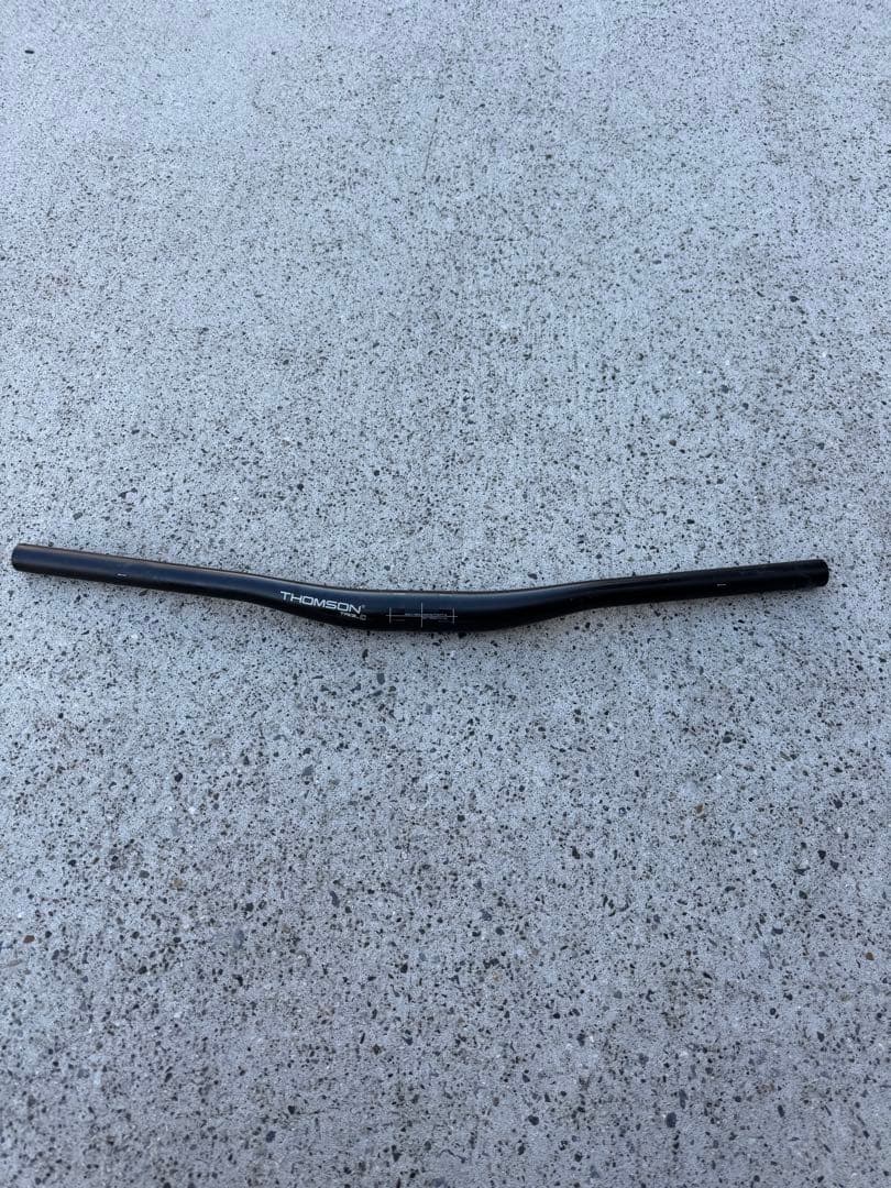 THOMSON CARBON RISER BAR trail 31.8 カット済