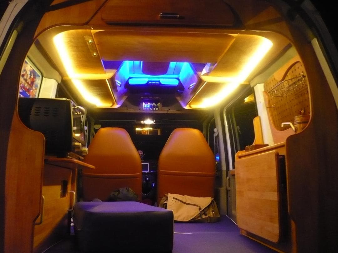 車中泊仕様・キャンピングカー　お好きなデザインで製作しますっ！