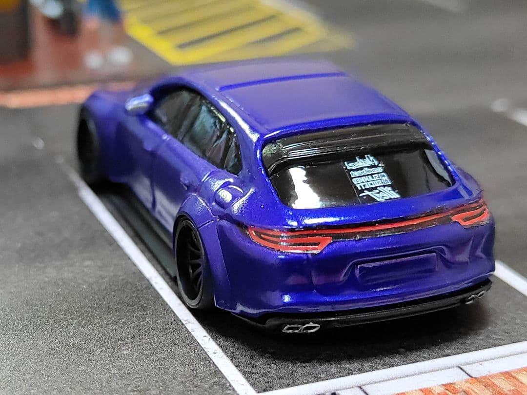 ホットウィールカスタム ポルシェ×シロン 顔面スワップ 深リム☆1トミカ改造