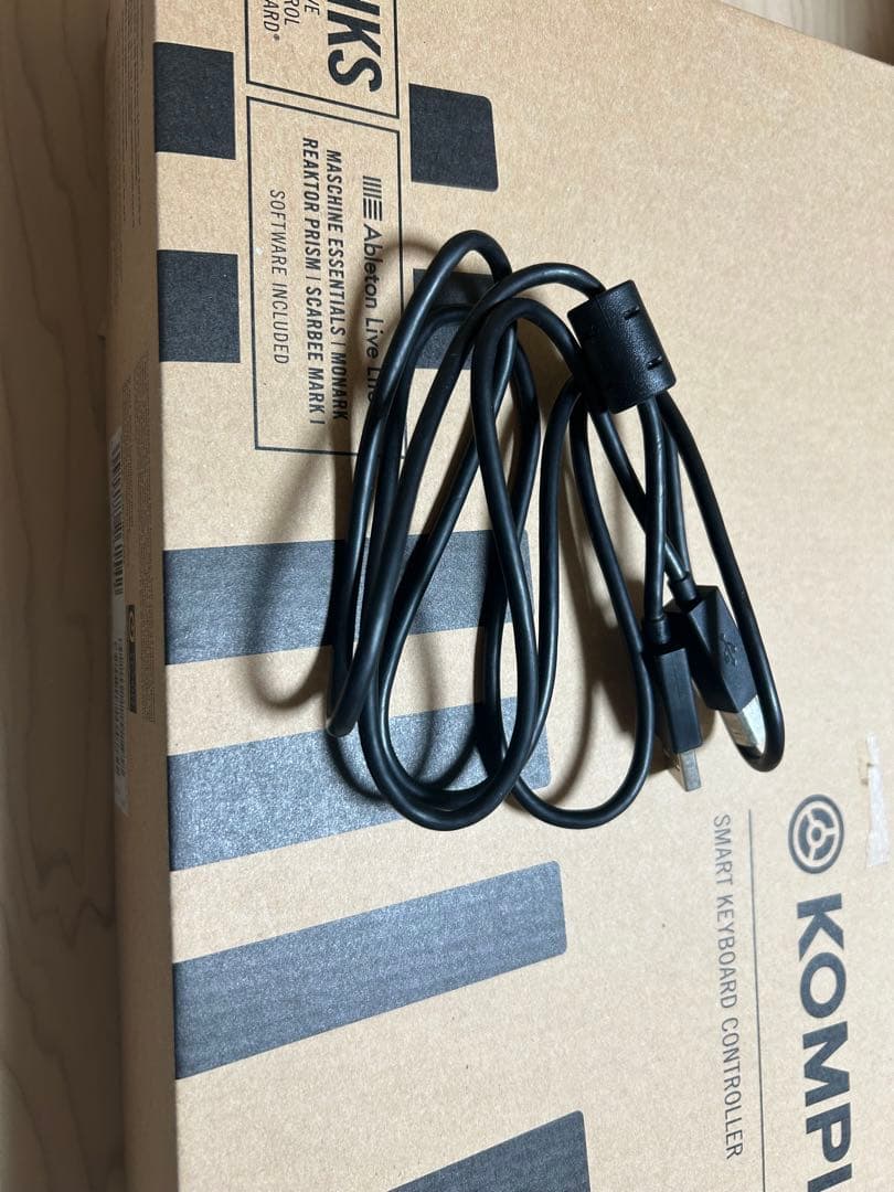 DTM・DAW KOMPLETE KONTROL M32