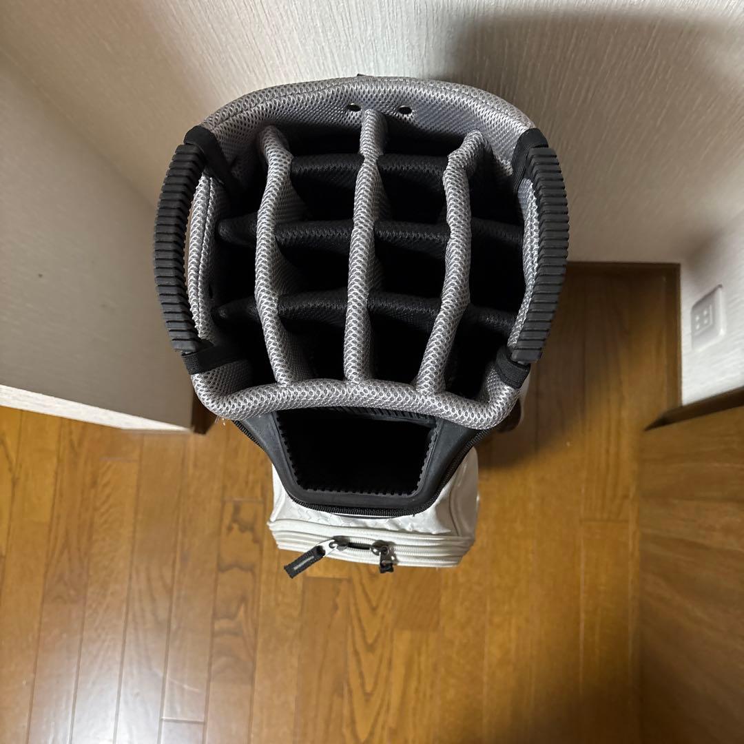 TaylorMade キャディバッグ 黒 白