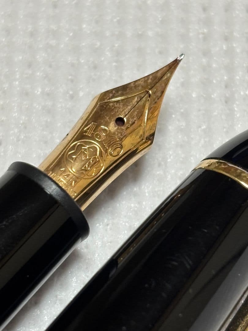 k*n様 万年筆MONTBLANC　２本セット