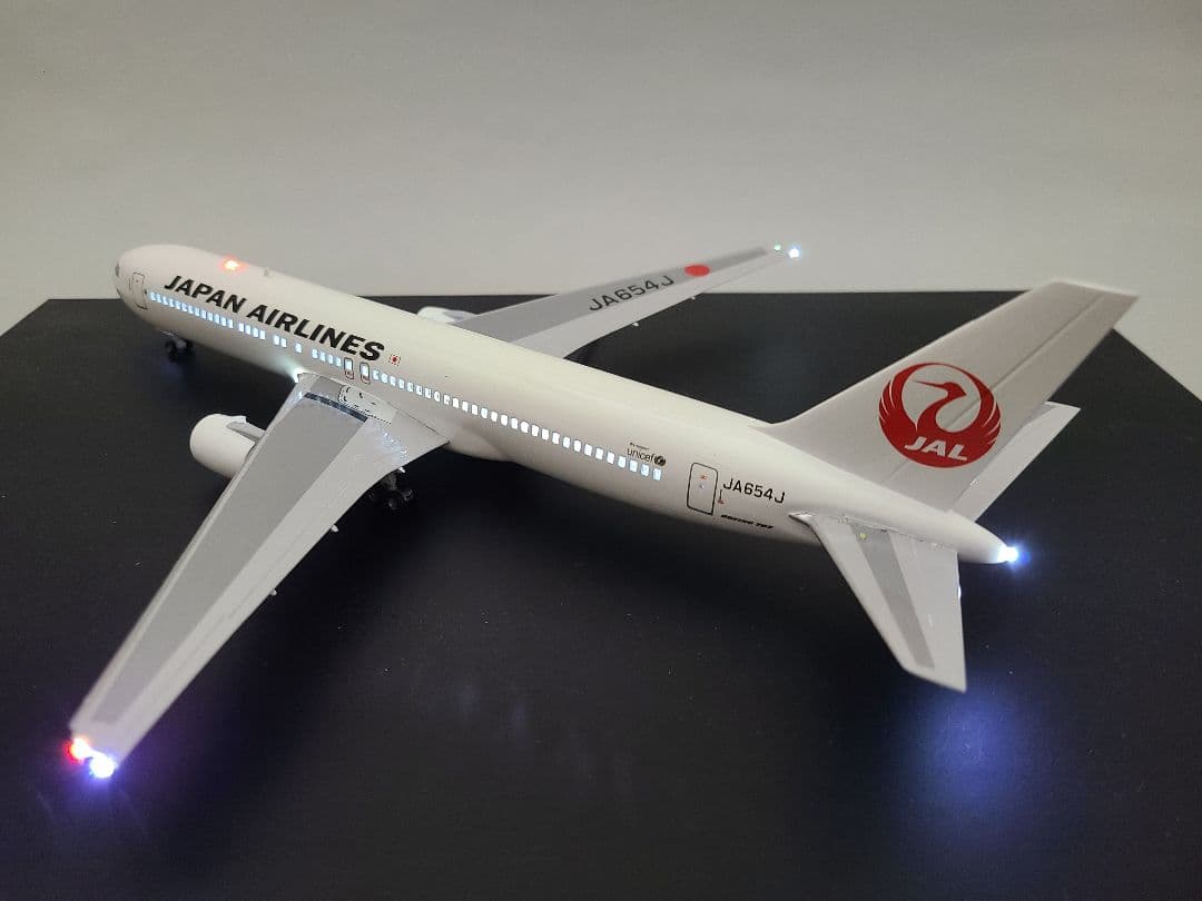 JAL 767-300ER LEDモデル完成品