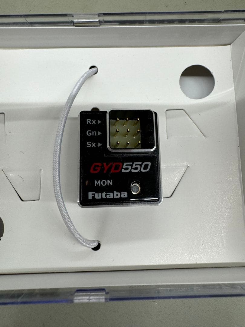 Futaba フタバ サーボCD700とジャイロGYD550セット