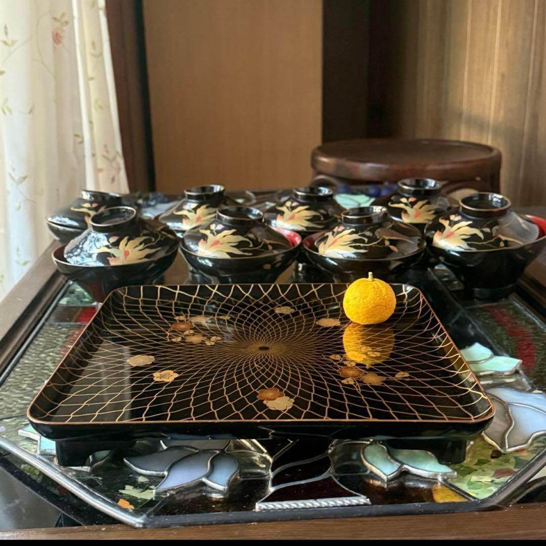 I様へ感謝お嫁入り‼️JAPAN貴人の蒔絵懐石膳2客➕1と塗師松ぼっくり木皿10客