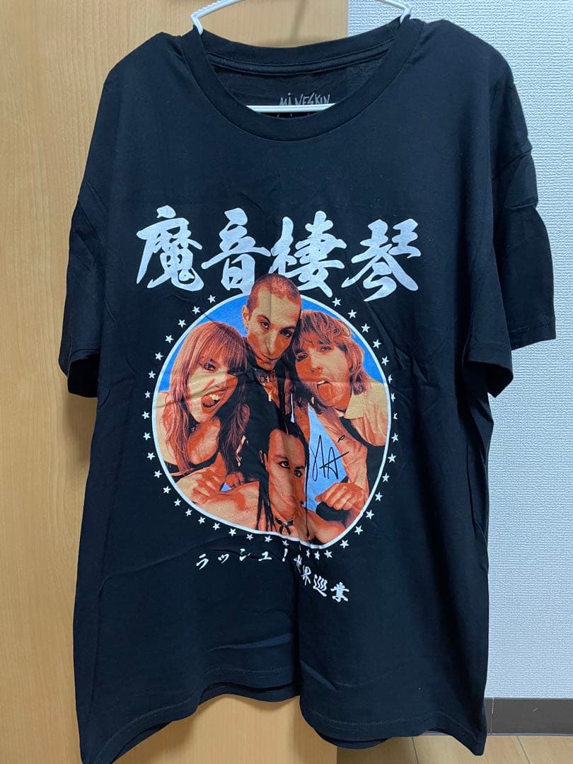 maneskin tシャツ