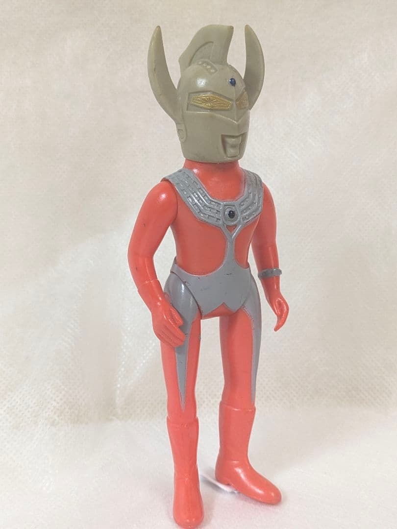 ウルトラマンタロウ（約16㌢）ミドルサイズ　ブルマァク　当時物