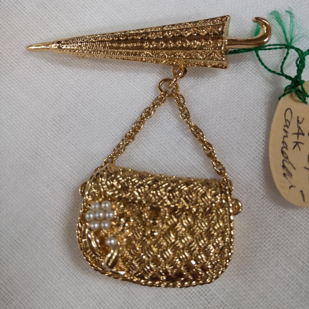 アンティーク風　ブローチ　バッグ　パラソル 　アンティークジュエリー 調