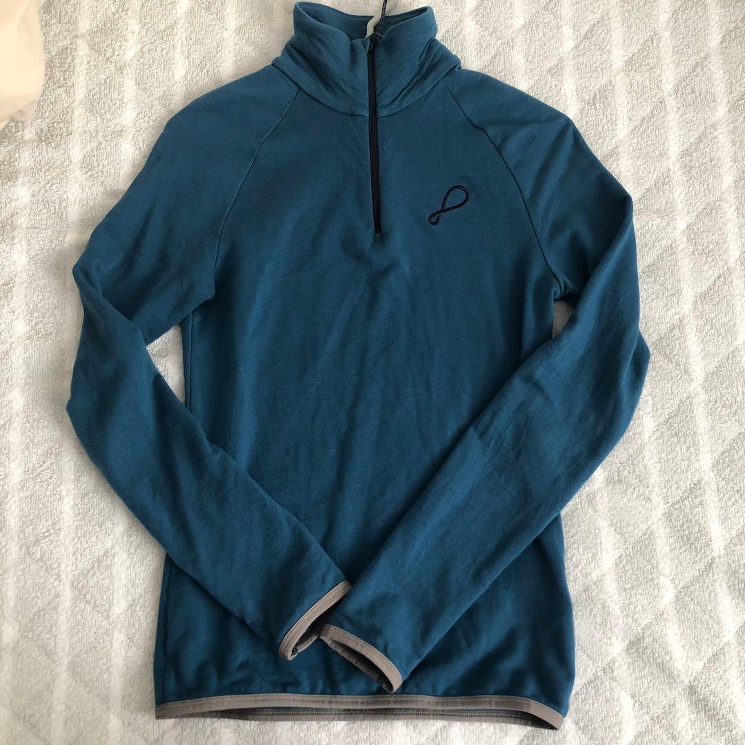 定価約27,000円　スキーウェア