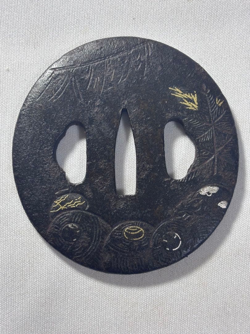 鐔鍔つば　縁起の良い図柄　打ち出の小槌　米俵　七福神　大黒天　鉄地　江戸時代