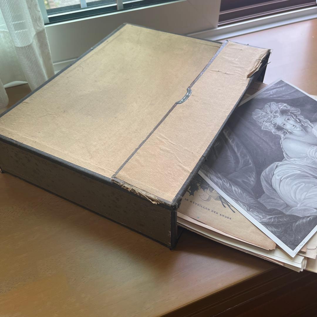 アンティークBOX 書類収納　大きめの紙もの