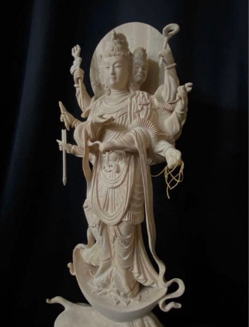 高57cm　井波彫刻　仏教工芸品　楠材　仏師で仕上げ品　護法善神 摩利支天立像