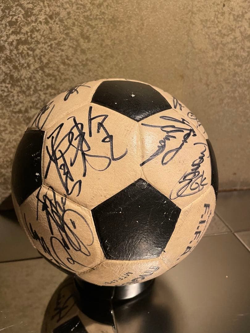 最終値下　Jリーグガンバ大阪サイン入りサッカーボール　1993年