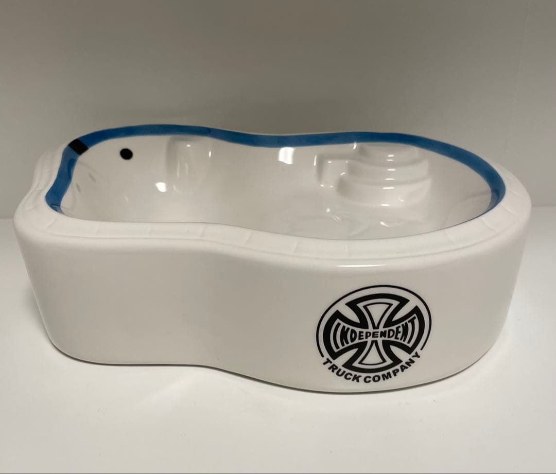 Independent Truck 灰皿 プール
