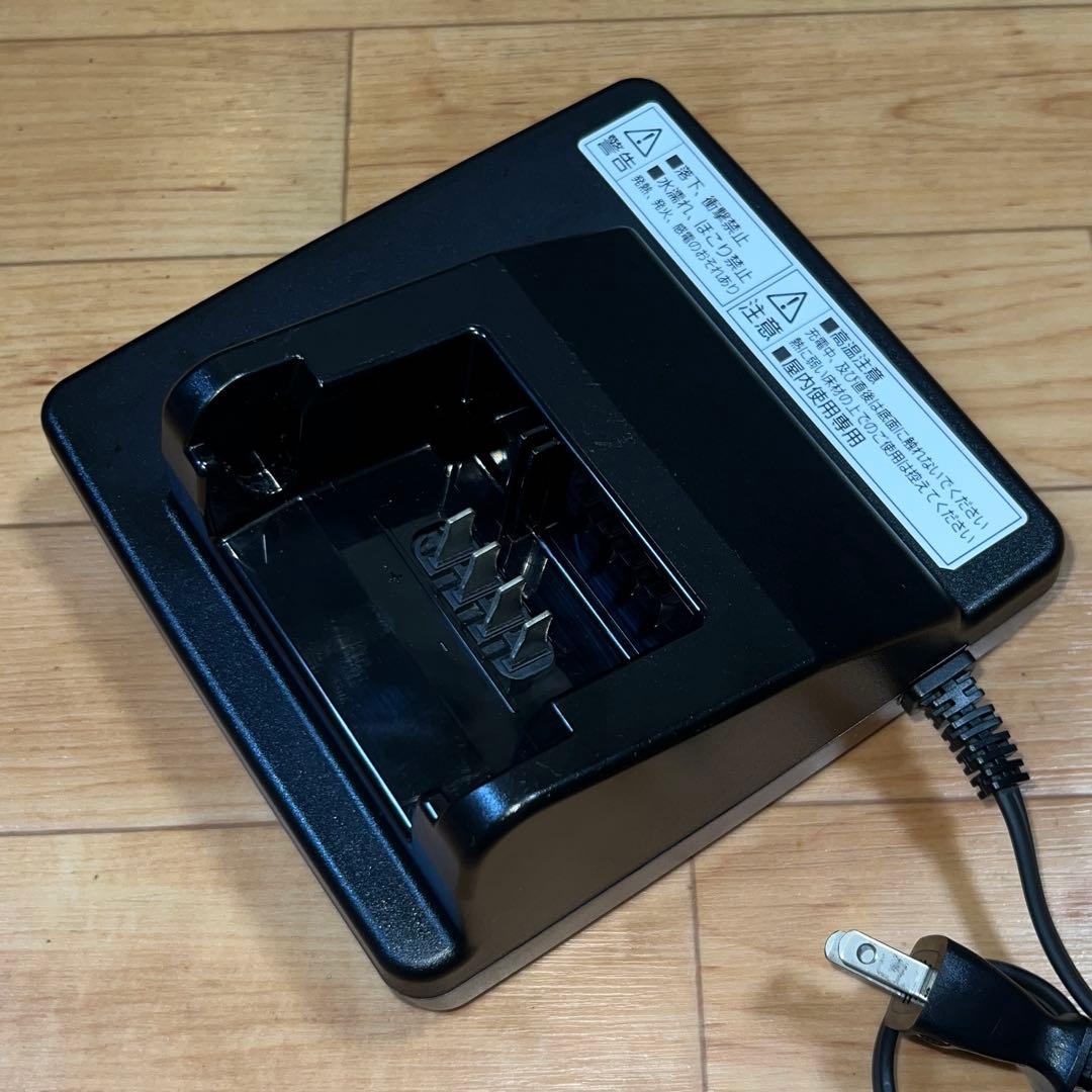 パナソニック 電動自転車充電器 NKJ075Z1 A