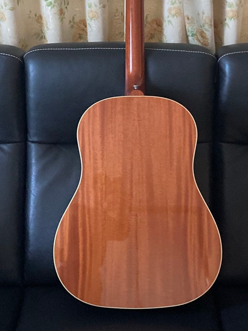 Gibson J-35 2013リミテッド L.R.Baggs Lyricマイク