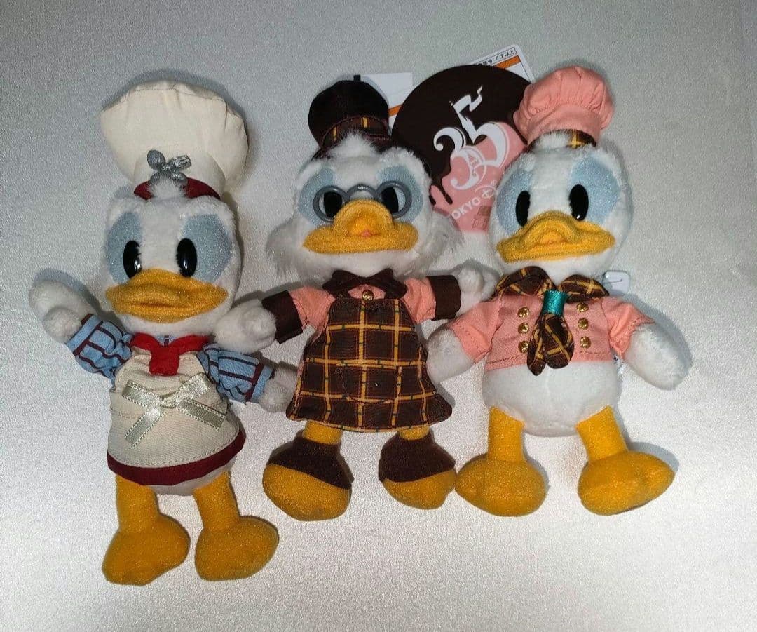 東京ディズニーランド 35周年 ドナルド スクルージ…他ぬいぐるみバッジ 3種類