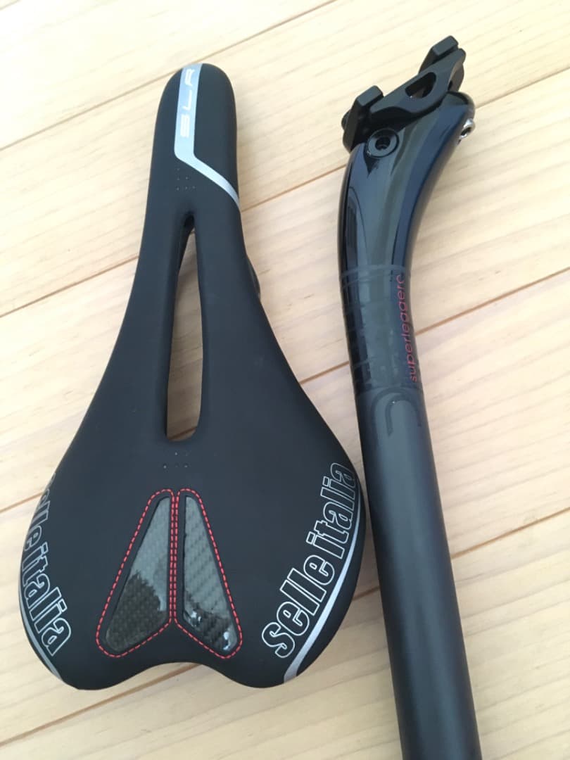 セライタリア SLR サドル　DEDA カーボンシートポストセット