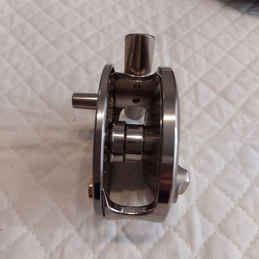 Daiwa Alltmor 100D フライリール