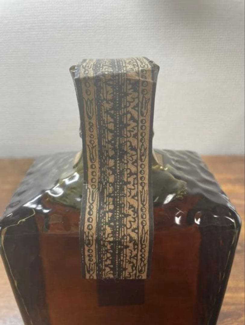 サントリーウイスキー　グリーディング