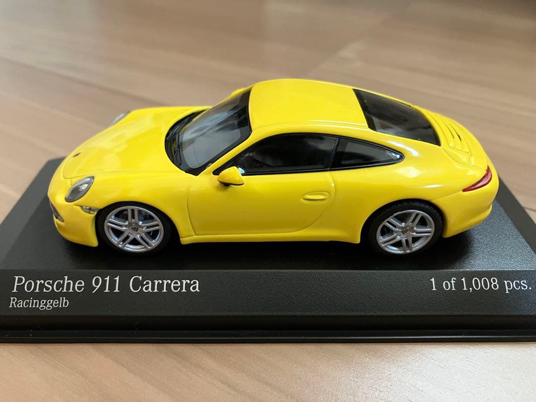 1/43 ポルシェ 911 カレラ 991 イエロー