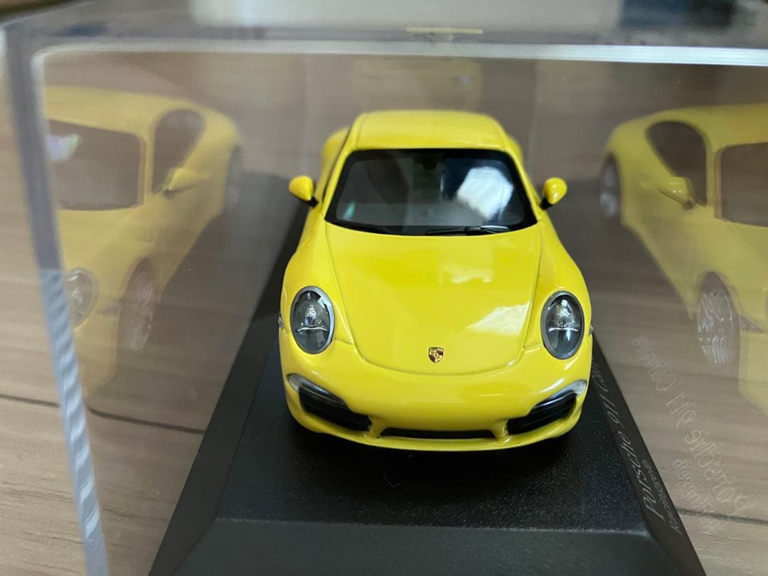 1/43 ポルシェ 911 カレラ 991 イエロー