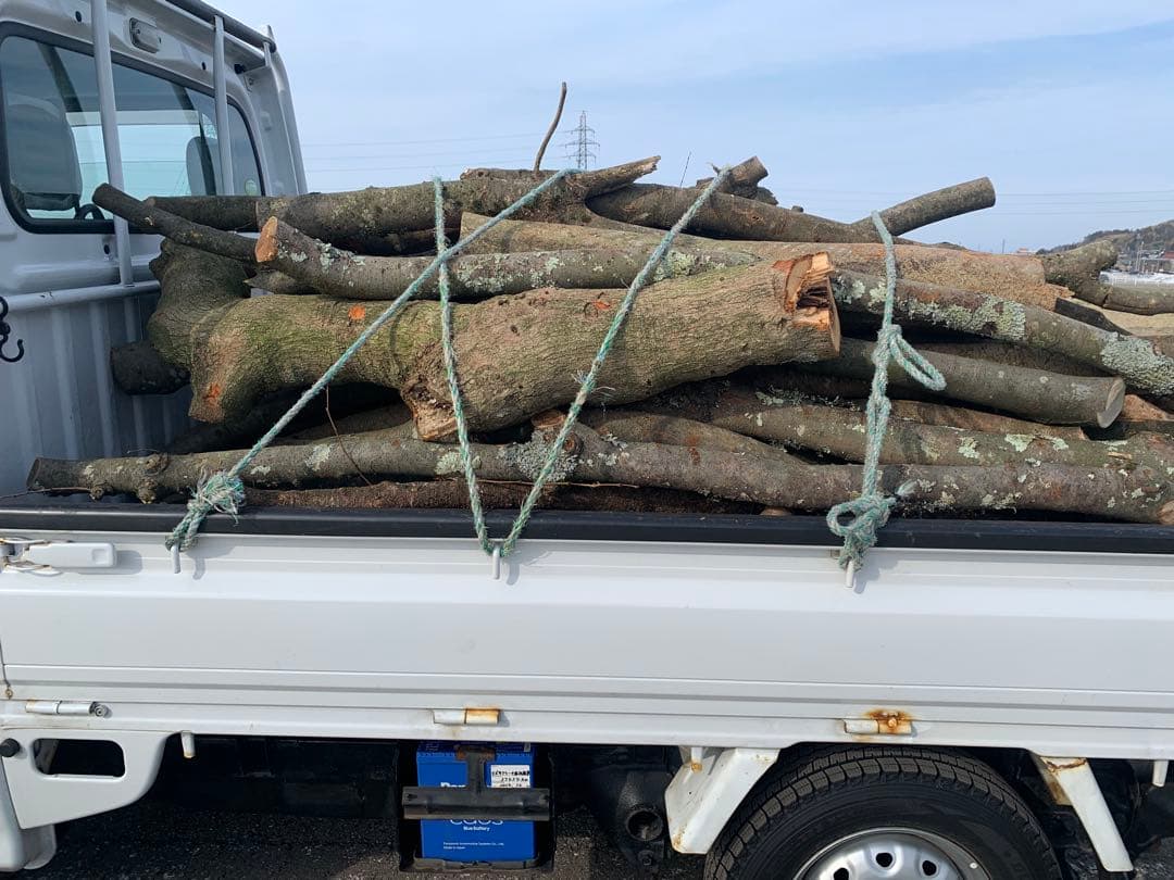 薪ストーブ　薪　木材　軽トラック満載1台分　石川県内のみ配送可能