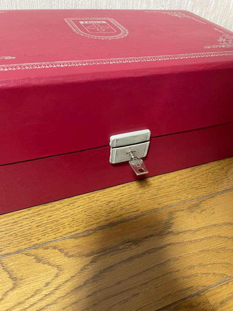 【未開栓】CAMUS(カミュ ブランデー シルバートップ バカラボトル)