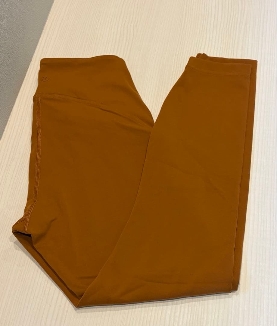 【美品】ルルレモン　InStill ハイライズタイツ 24インチ　サイズM