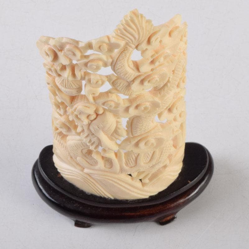 中国　獣骨製　雲龍透かし彫　硯屏　置物　唐木台付　N　9110
