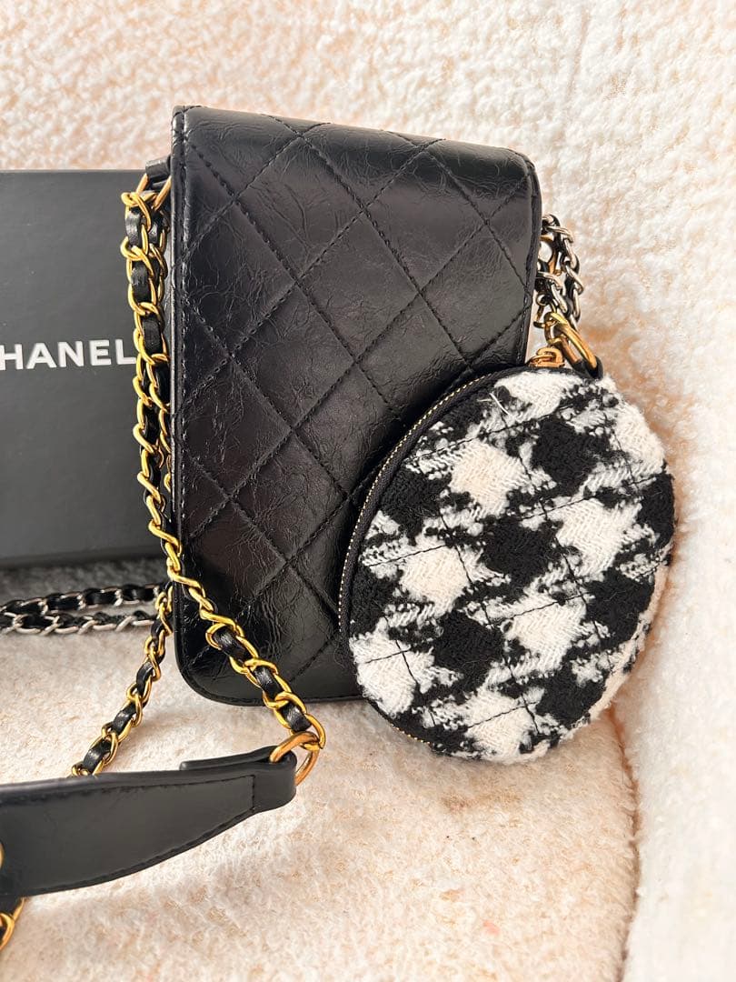 CHANEL ノベルティ　携帯ポシェット　千鳥格子
