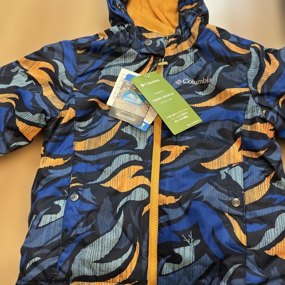 新品タグ付きコロンビア　スノーウェアFrosty Slope Set 110cm