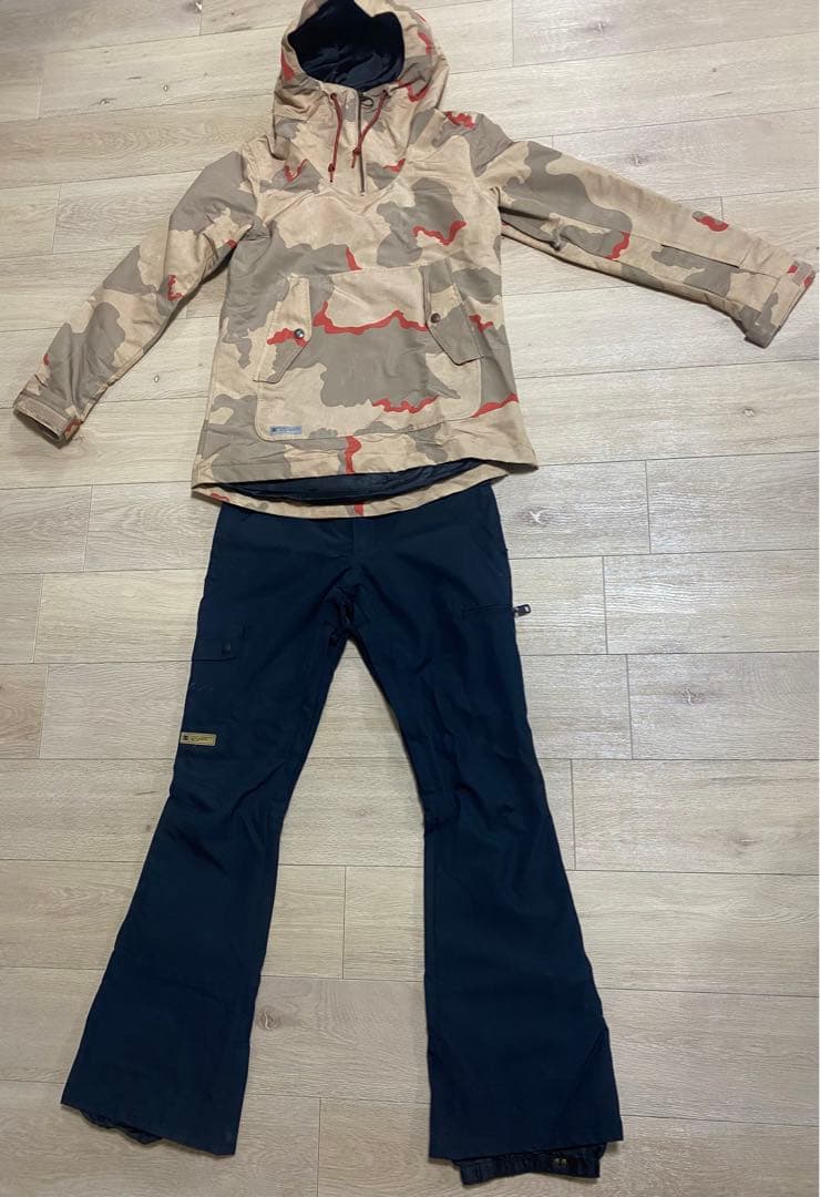 DC スノボーウェア　プルオーバー